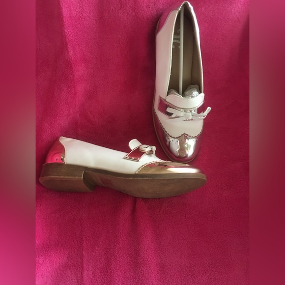 Wingtip women’s two tone loafers 👞🔥🔥 - Picture 2 of 6